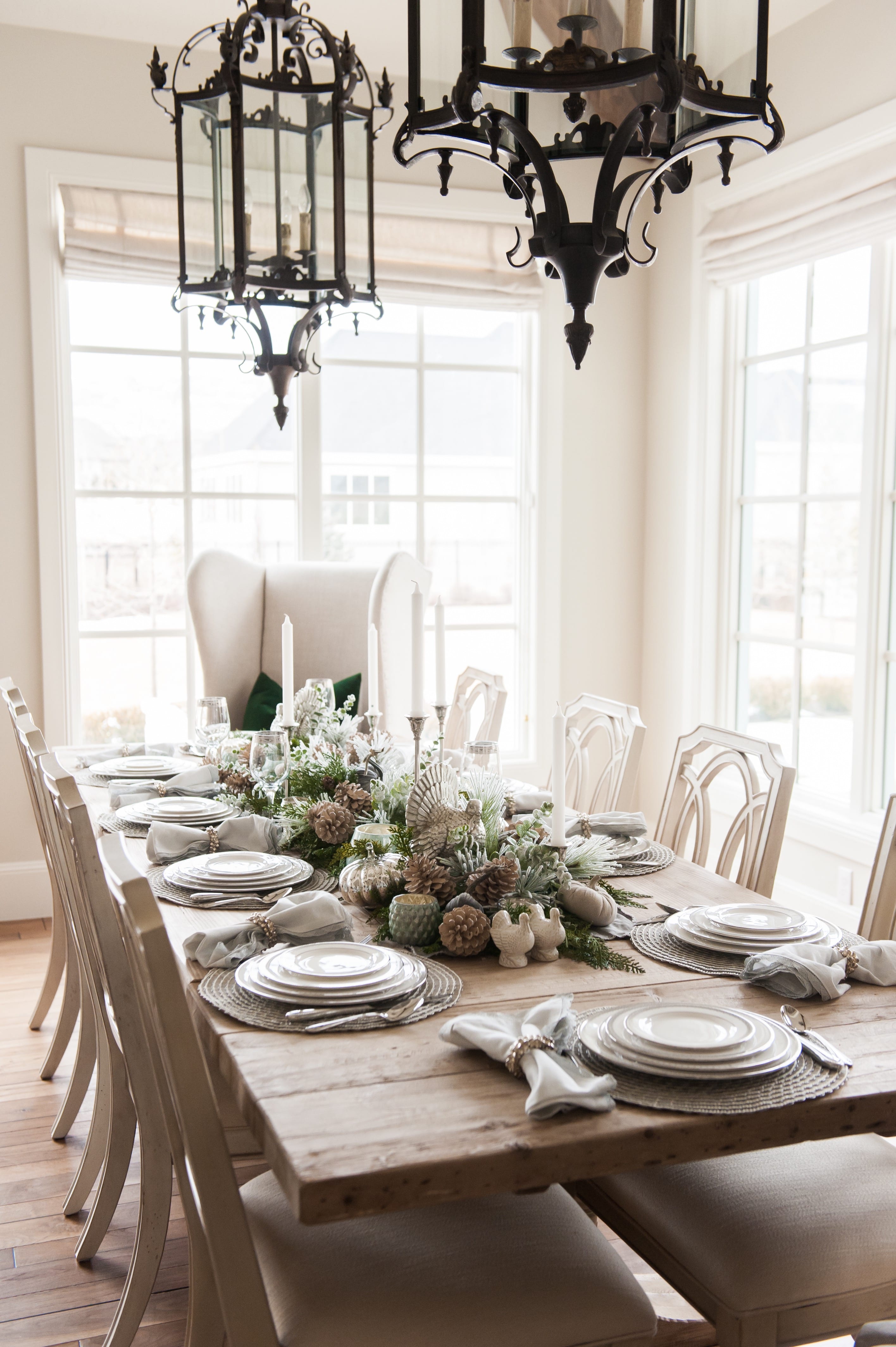 Elegant Thanksgiving Tablescape
